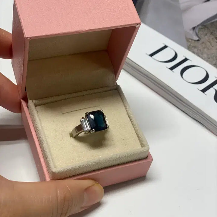 [BUNJANG] Deep Blue Cubic Square Ring / 사각 블루 큐빅 반지