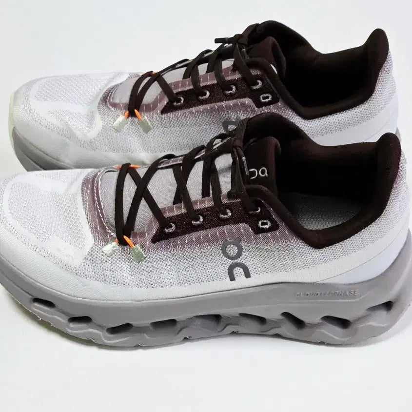 [BUNJANG] Onrunning Cloudtec Phase Sneakers White/Gray 240mm / 온러닝 클라우드테크페이즈 화이트/그레이 240mm