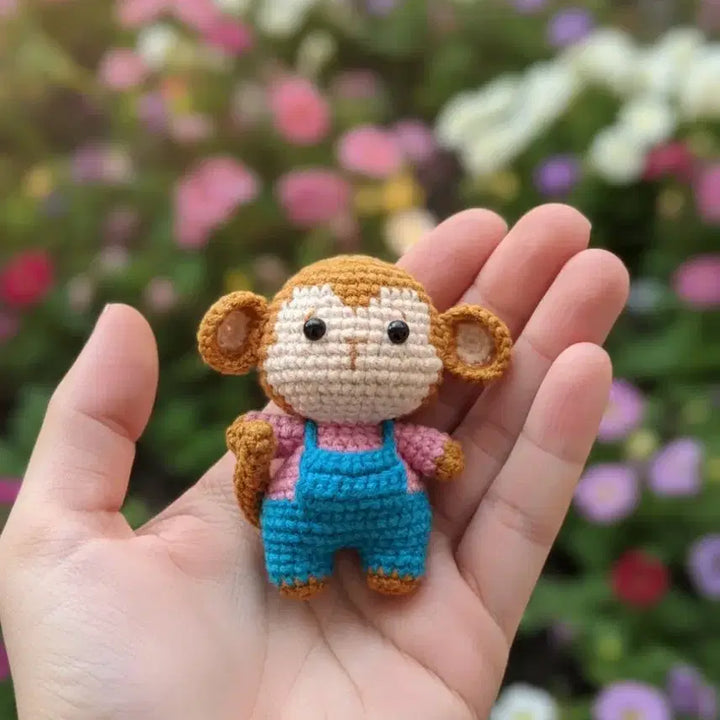 [BUNJANG] Handmade Baby Monkey Keychain (6cm) with Overalls / [미니/6cm] 행운을 부르는 원숭이 - 멜빵바지 아기 원숭이 핸드메이드