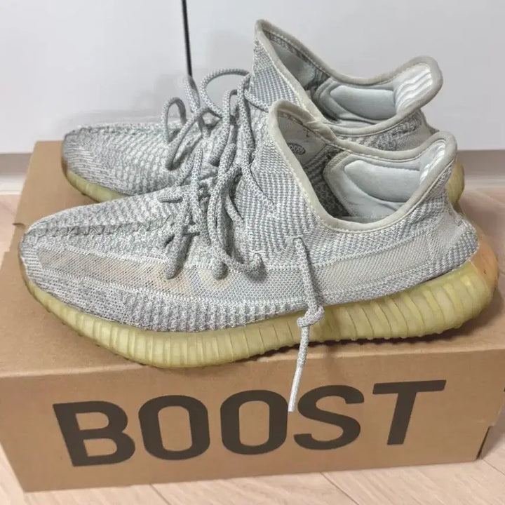 [BUNJANG] Adidas Yeezy Boost 350 V2 Yesaya Sneakers / 아디다스 이지부스트 350 V2 예사야 275