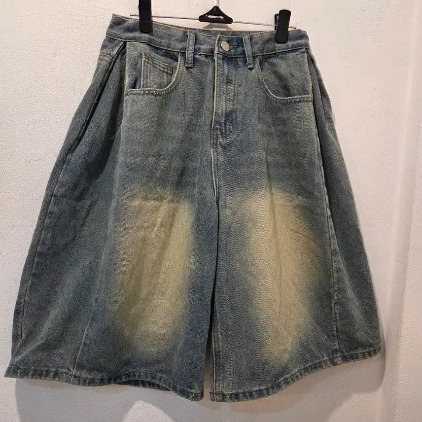 [BUNJANG] Vintage Washed Denim Wide Fit Shorts / 빈티지 워싱 데님 반바지 와이드핏