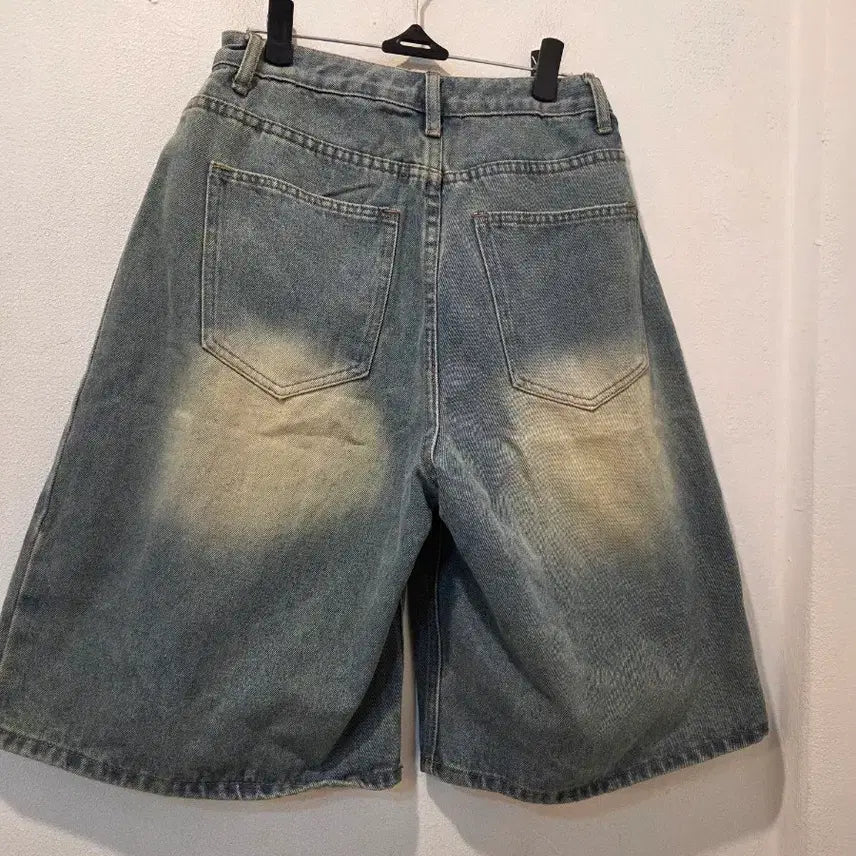 [BUNJANG] Vintage Washed Denim Wide Fit Shorts / 빈티지 워싱 데님 반바지 와이드핏