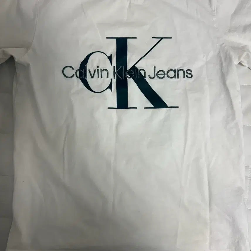 [BUNJANG] Calvin Klein White Logo T-Shirt / 캘빈 반팔