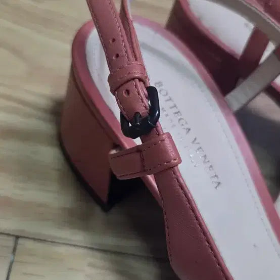 [BUNJANG] Bottega Veneta Coral Pink Leather Block Heel Slingback Pumps Sandals / 보테가 베네타 코랄 핑크 가죽 블록 힐 슬링백 펌 프스 240 샌들 구두