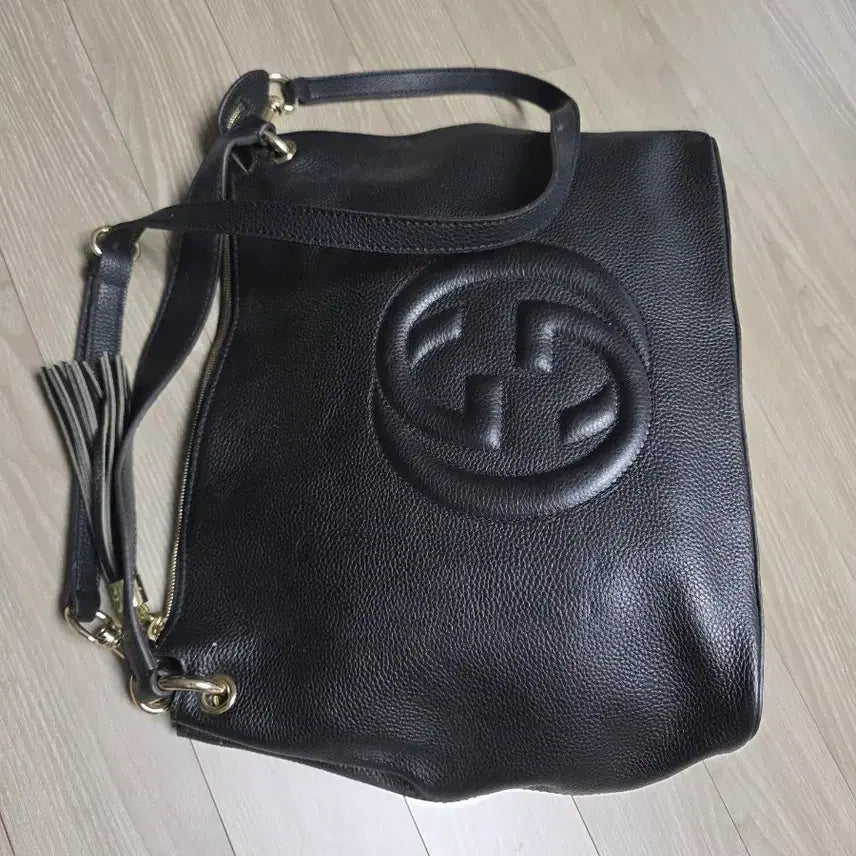 [BUNJANG] Gucci GG Logo Black Leather Shoulder Bag / 구찌 GG 로고 블랙 레더 숄더백