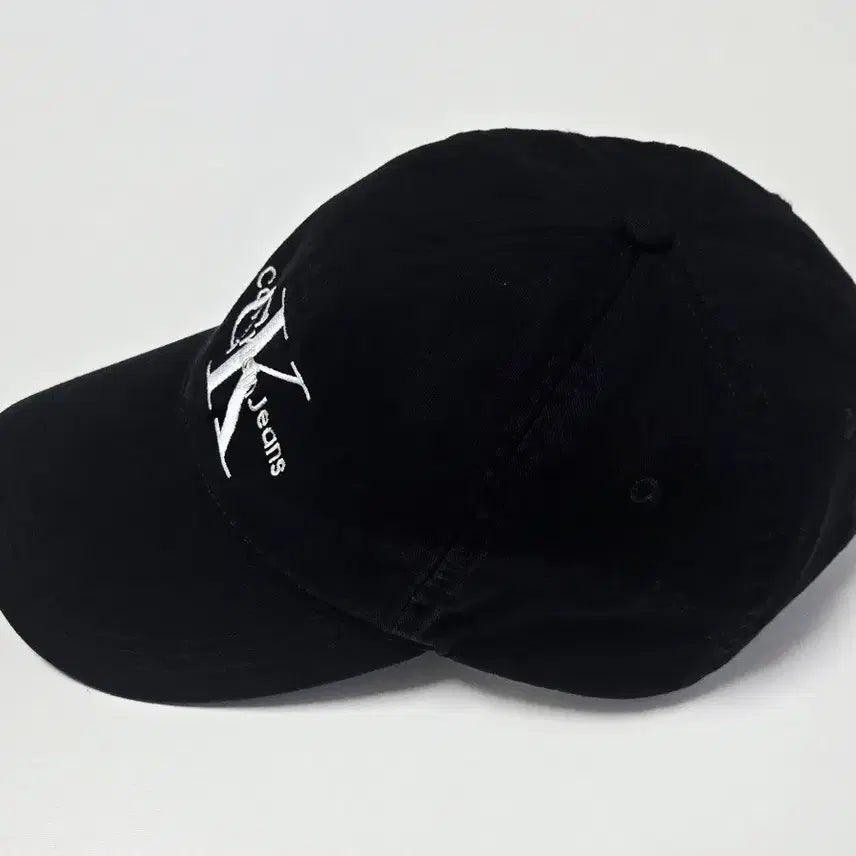 [BUNJANG] Calvin Klein CK Logo Ball Cap Black OS / 캘빈클라인 CK 로고 볼캡 블랙 OS
