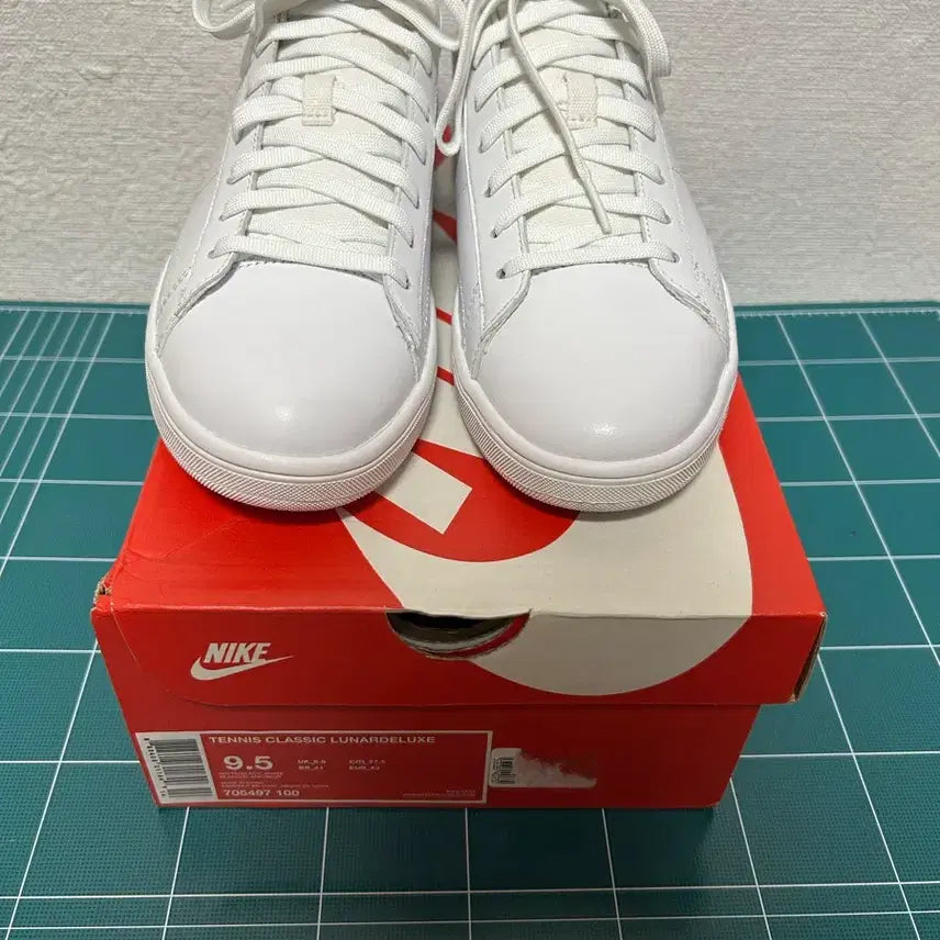 [BUNJANG] Nike Tennis Classic Lunar Deluxe White (275) / (새상품 275) 나이키 테니스 클래식 루나 디럭스 화이트