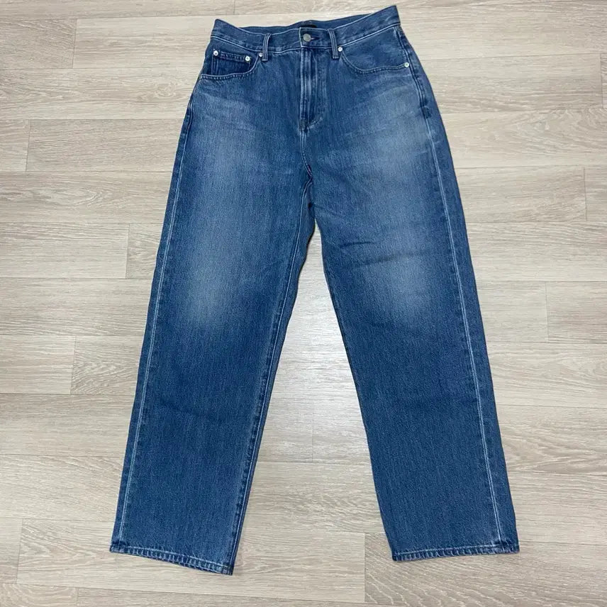 [BUNJANG] Uniqlo Baggy Jeans (Medium Blue, New) / 유니클로 배기진(중청/새상품)-남여공용