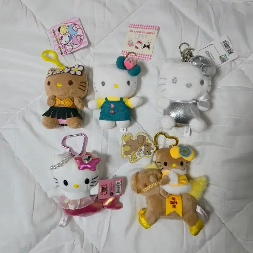[BUNJANG] Hello Kitty Collection Plush &amp; Keychain Toy Set / 인형모음 키티컬렉션 키티모음 헬로키티 인형 키링 열쇠고리 장난감