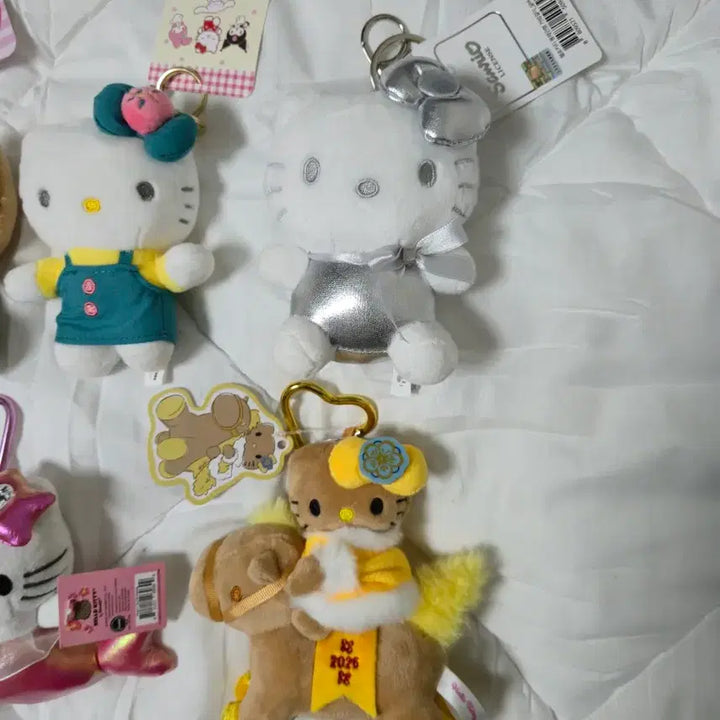 [BUNJANG] Hello Kitty Collection Plush &amp; Keychain Toy Set / 인형모음 키티컬렉션 키티모음 헬로키티 인형 키링 열쇠고리 장난감