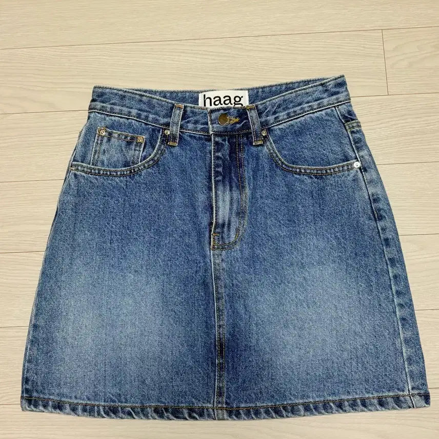 [BUNJANG] Haag Basic Denim Mini Skirt (Size S) / 헤이그 데님 스커트 a basic denim skirt (s)