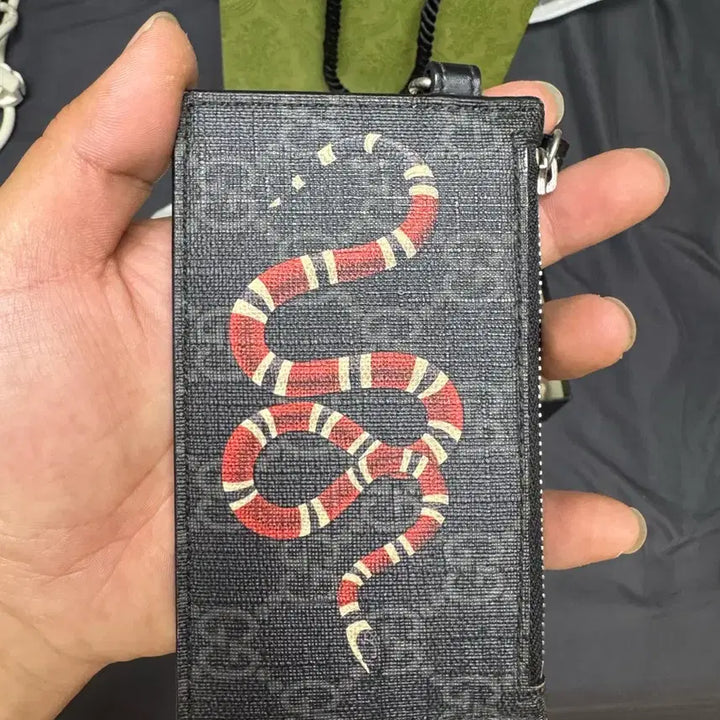 [BUNJANG] Gucci Kingsnake Print GG Supreme Card Case / 구찌 킹스네이크 프린트 GG 수프림 카드 케이스 판매합니다