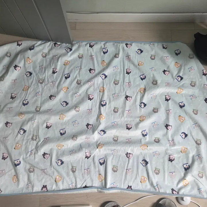 [BUNJANG] Isegye Idol Blanket / 이세계 아이돌 담요