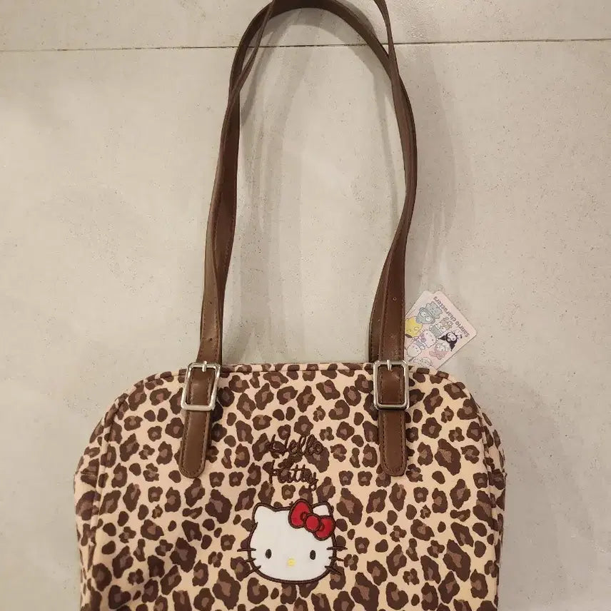 [BUNJANG] Sanrio Hello Kitty Leopard Boston Bag Shoulder Bag / 산리오 헬로키티 키티 호피 가방 호피백 보스톤백 숄더백 레오파드