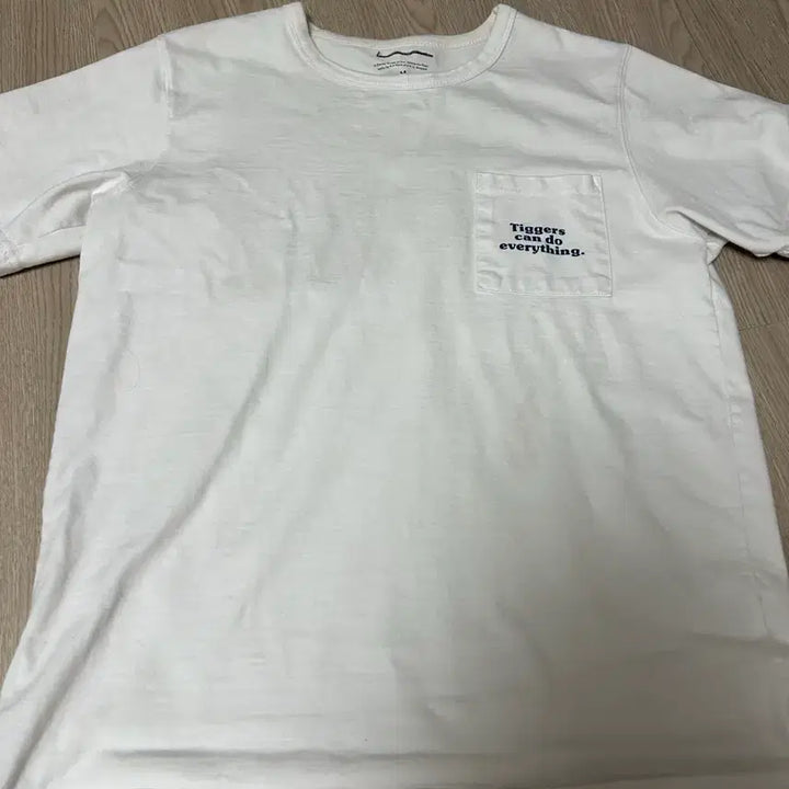 [BUNJANG] Disney Genuine Winnie the Pooh Tigger Short Sleeve T-Shirt (M) / 디즈니 정품 푸 티거 반팔티 M