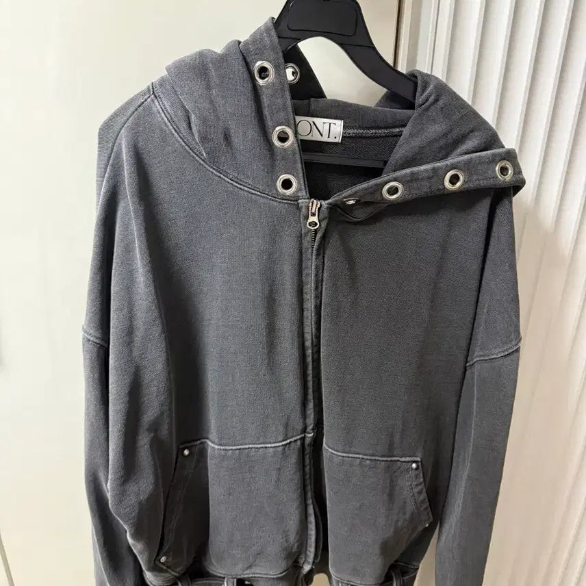 [BUNJANG] Voont Eyelet Belt Hood Zip-Up Charcoal / 분트 아일렛 벨트 후드집업
