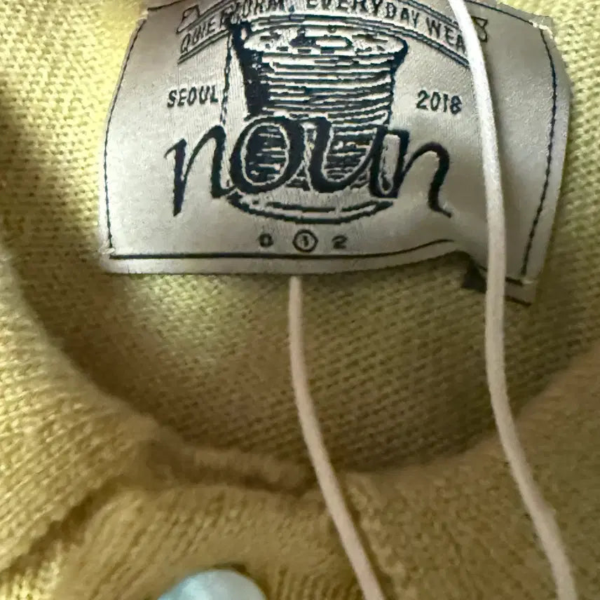 [SOLD OUT] [1] 노운 - 에센셜 카라니트 머스타드 [새제품]