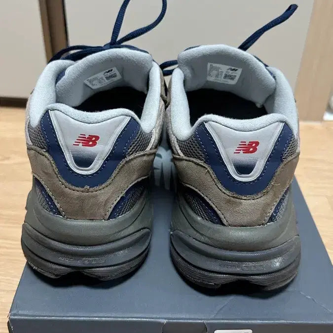 [BUNJANG] New Balance x Kith 2010 Absorb Sneakers / [275] 뉴발란스 x 카키스 2010 앱졸브