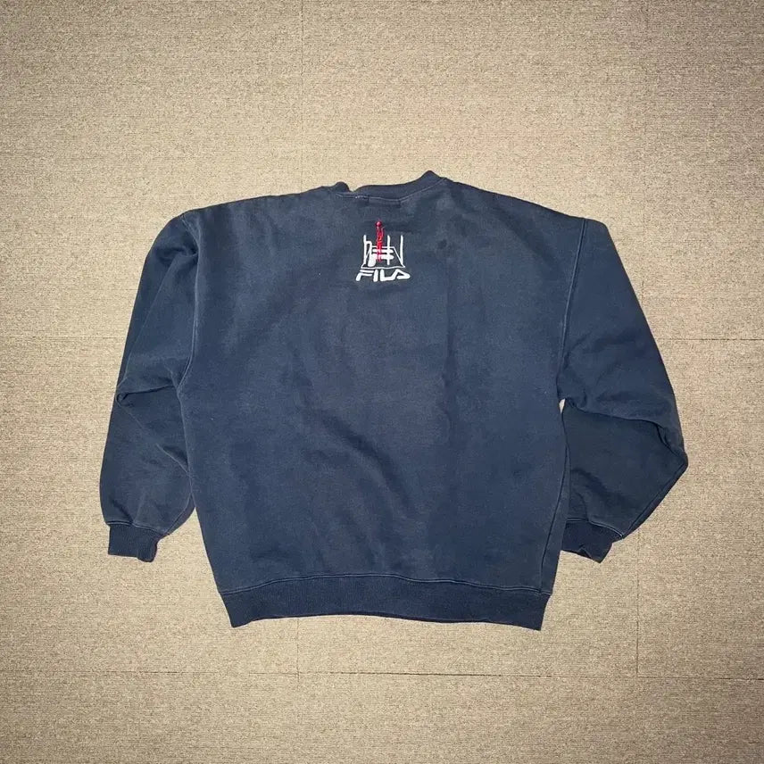 [BUNJANG] 90s Vintage Fila Fading Sweatshirt / 90s 올드 휠라 페이딩 스웻 셔츠