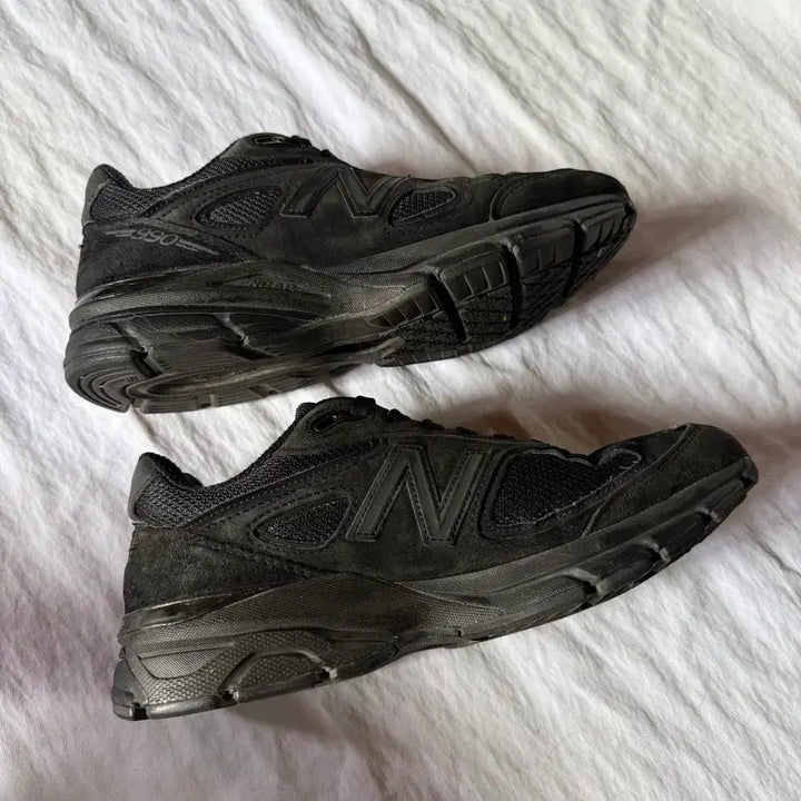 [BUNJANG] New Balance 990v4 Triple Black Sneakers / 뉴발란스 990v4 트리플블랙