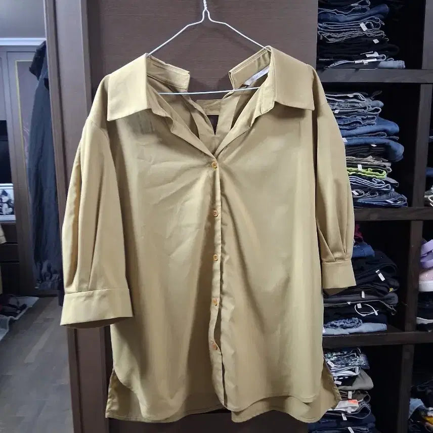 [BUNJANG] Kenneth Lady V-Neck Button Shirt Blouse (Size 77) / 케네스레이디 브이넥 셔츠 블라우스(77)