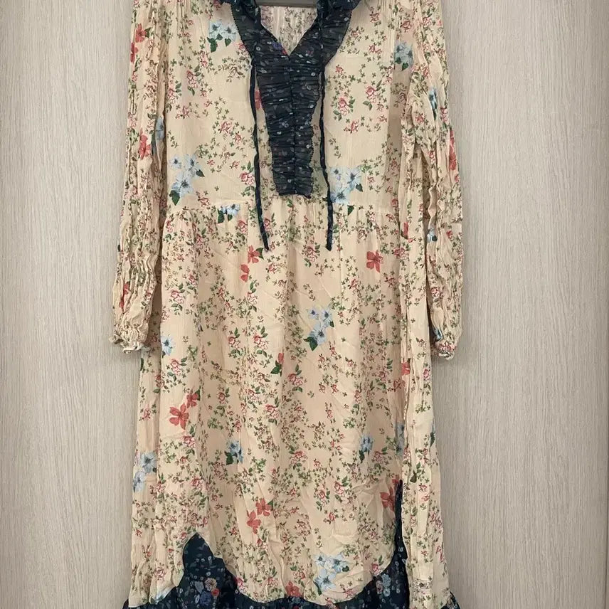 [BUNJANG] Thursday Island Floral Midi Dress Chiffon Ruffle / 써스데이아일랜드 플라워 미디 원피스 꽃무늬 쉬폰 프릴