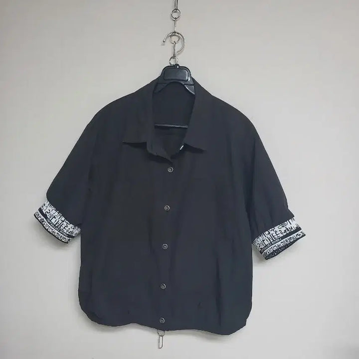 [BUNJANG] Black Crinkled Shirt - Women&