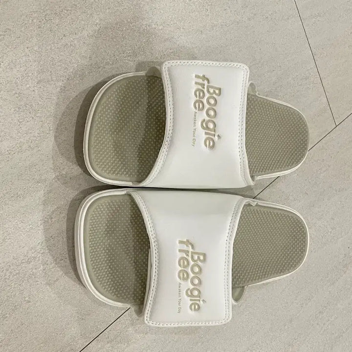 [BUNJANG] Boogiefree Dr. Caring Slippers Off White 230 / (거의새상품/3.5만원) 부기프리 Dr.케어링 슬리퍼 오프화이트 230