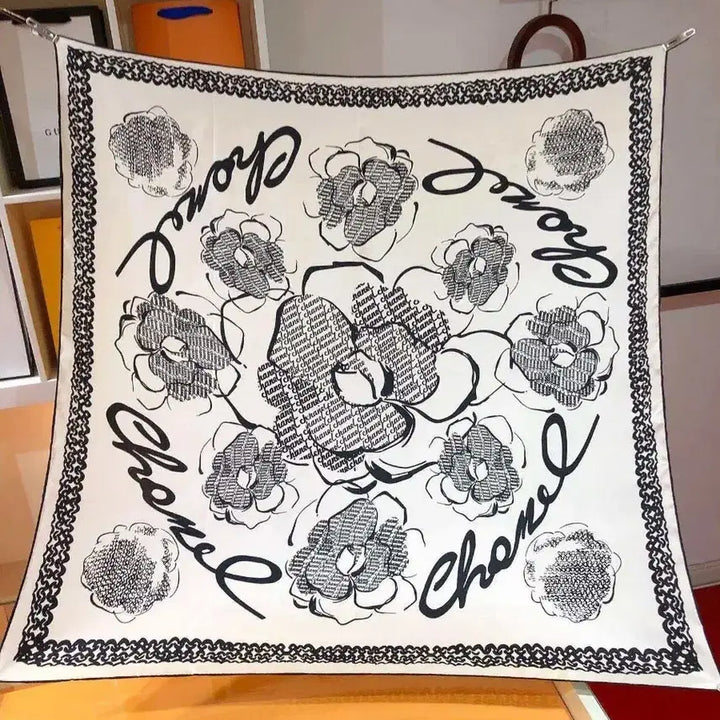 [BUNJANG] Chanel Camellia Pattern Silk Scarf 90x90cm Ivory/White Black Print / 샤넬 스카프