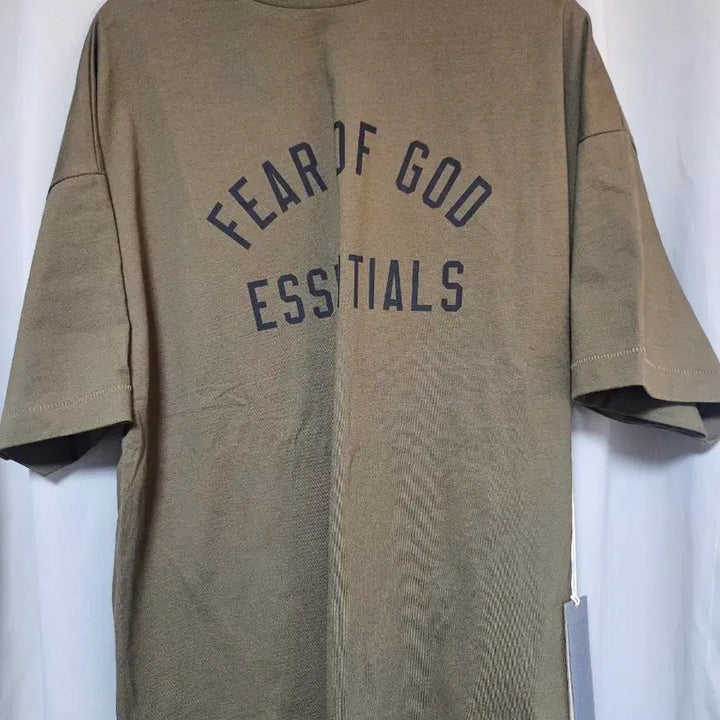 [BUNJANG] Fear of God Essentials T-Shirt Khaki / 피어오브갓 에센셜 반팔티 카키색상 M