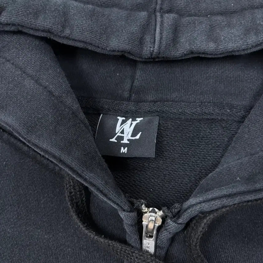 [BUNJANG] Wooalong Small Logo Black Hoodie Zip-Up / 우알롱 스몰로고 블랙 후드집업
