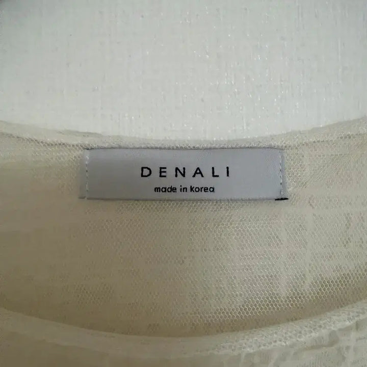 [BUNJANG] DENALI Ivory Puff Blouse / DENALI 아이보리 퍼프 블라우스