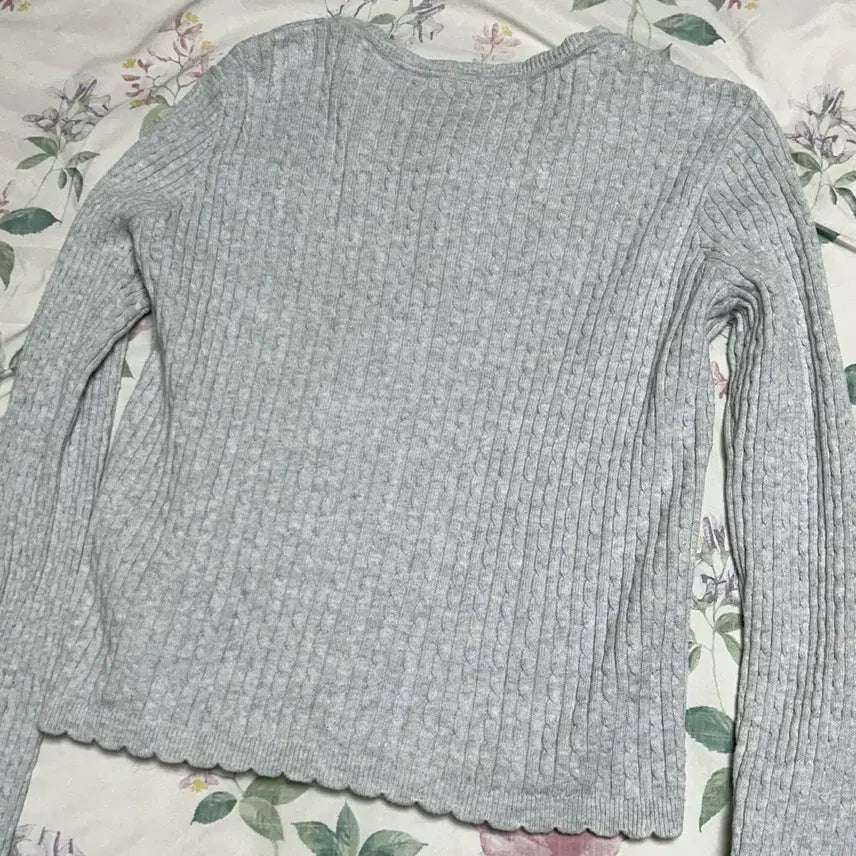 [BUNJANG] Brandy Melville Zoe Cable Cardigan Grey / 브랜디멜빌 zoe 케이블 가디건 그레이