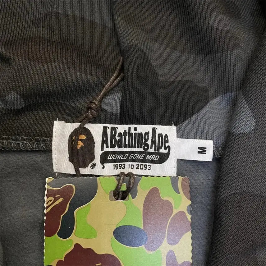 [BUNJANG] BAPE Shark Black Camo Hoodie Zip-Up (M) / 베이프 샤크 블랙 카모 M 후드집업(정품인증가능)