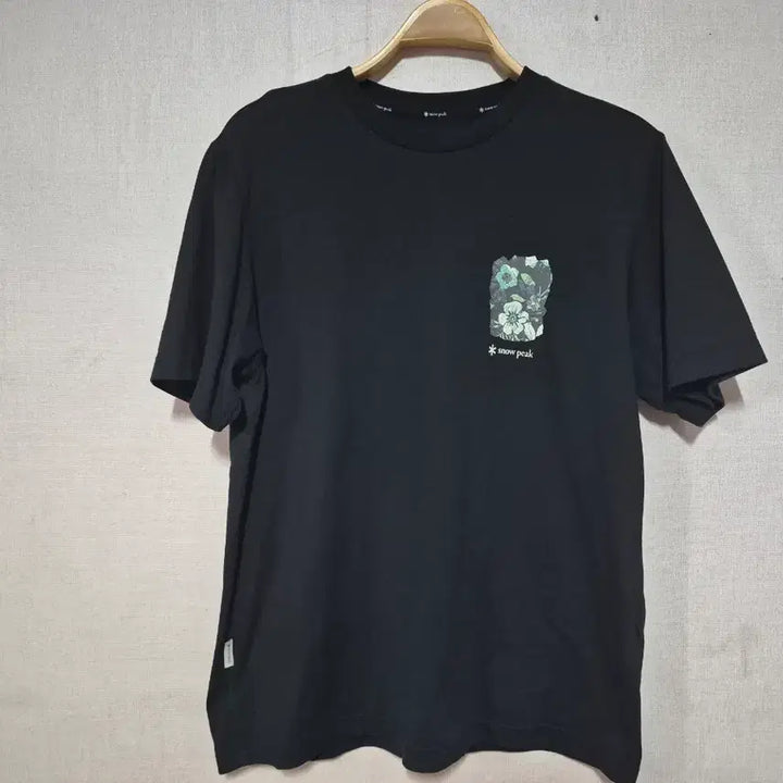 [BUNJANG] Snow Peak Black Flower Print T-Shirt Size 100 / 스노우피크 100