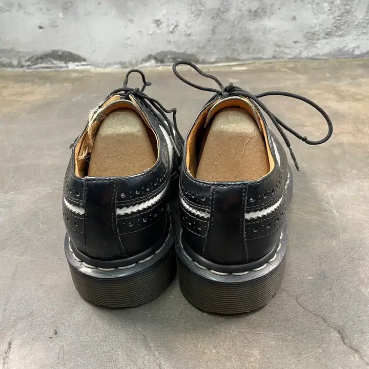 [BUNJANG] Dr. Martens Wingtip Loafers / 닥터마틴 윙팁 로퍼