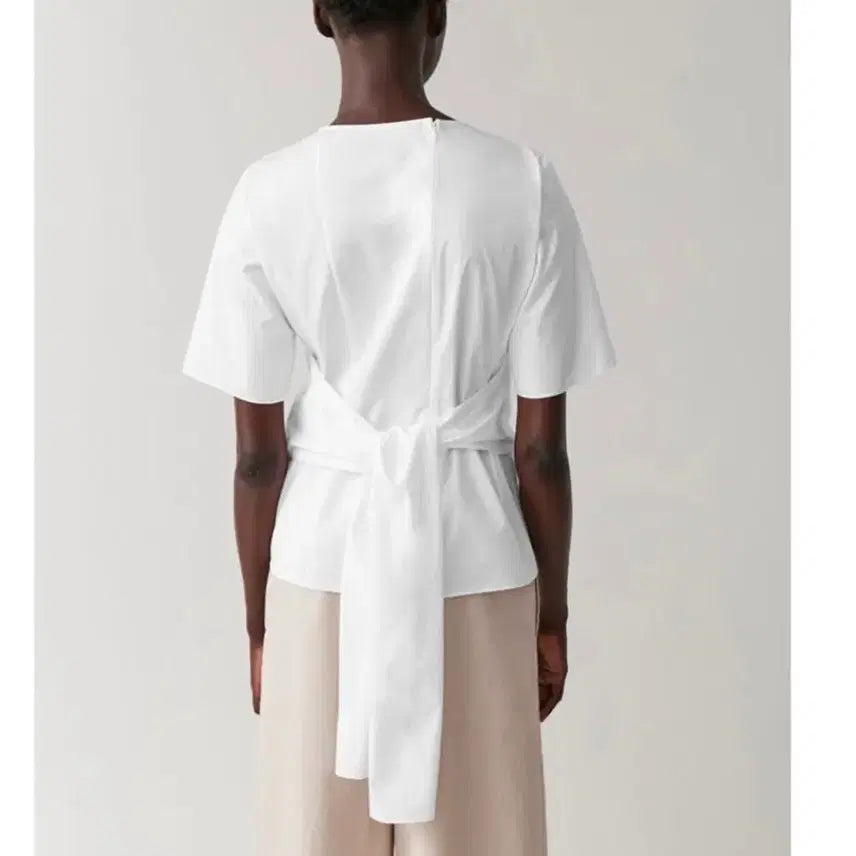 [BUNJANG] COS Woven Panel Wrap Tie T-Shirt Blouse White Size 34 / COS 코스 우븐 패널 탑 랩 타이 티셔츠 블라우스 화이트 34
