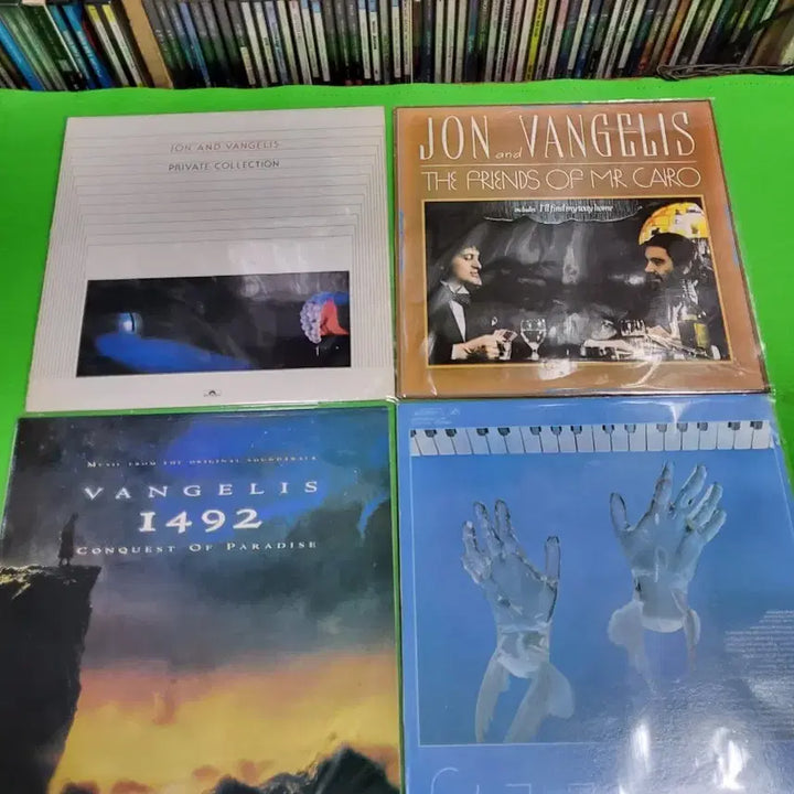 [BUNJANG] Vangelis 4 Vinyl Record LP Bundle / -LP- 반젤리스(VANGELIS) 음반 LP 4장 입니다.