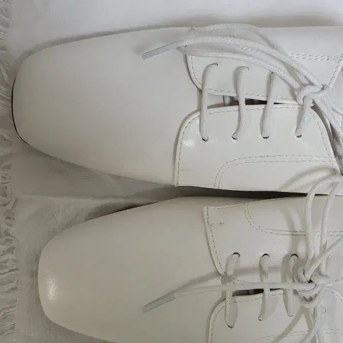 [BUNJANG] Lemaire Style White Leather Lace-Up Flats (Size 240) / (새제품) 르메르 st 단화 (240)