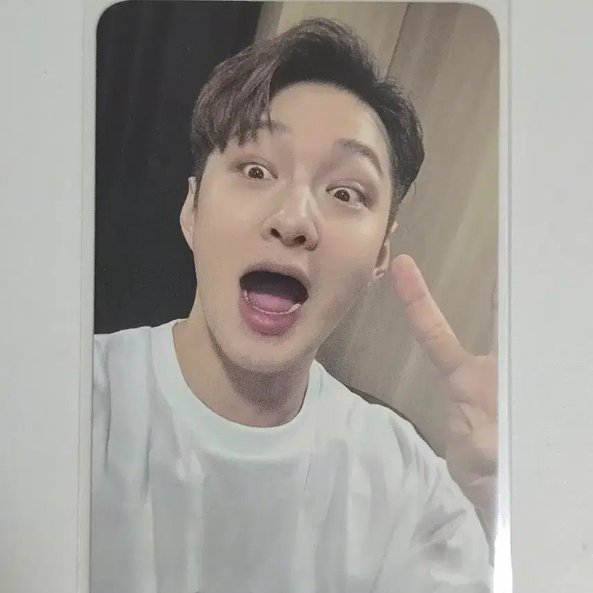 [BUNJANG] Lee Changsub 10th Anniversary Concert CGV Week 1 Photocard / 이창섭 10주년 콘서트 CGV 1주차 포카