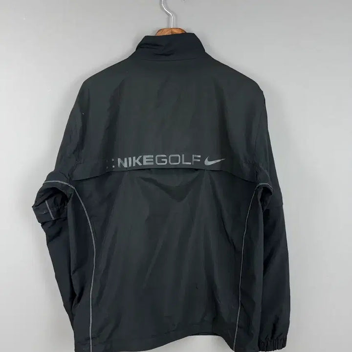 [BUNJANG] Nike Golf Storm-FIT Zip-Up Windbreaker Black / 나이키 골프 스톰핏 바람막이 집업 블랙 E103