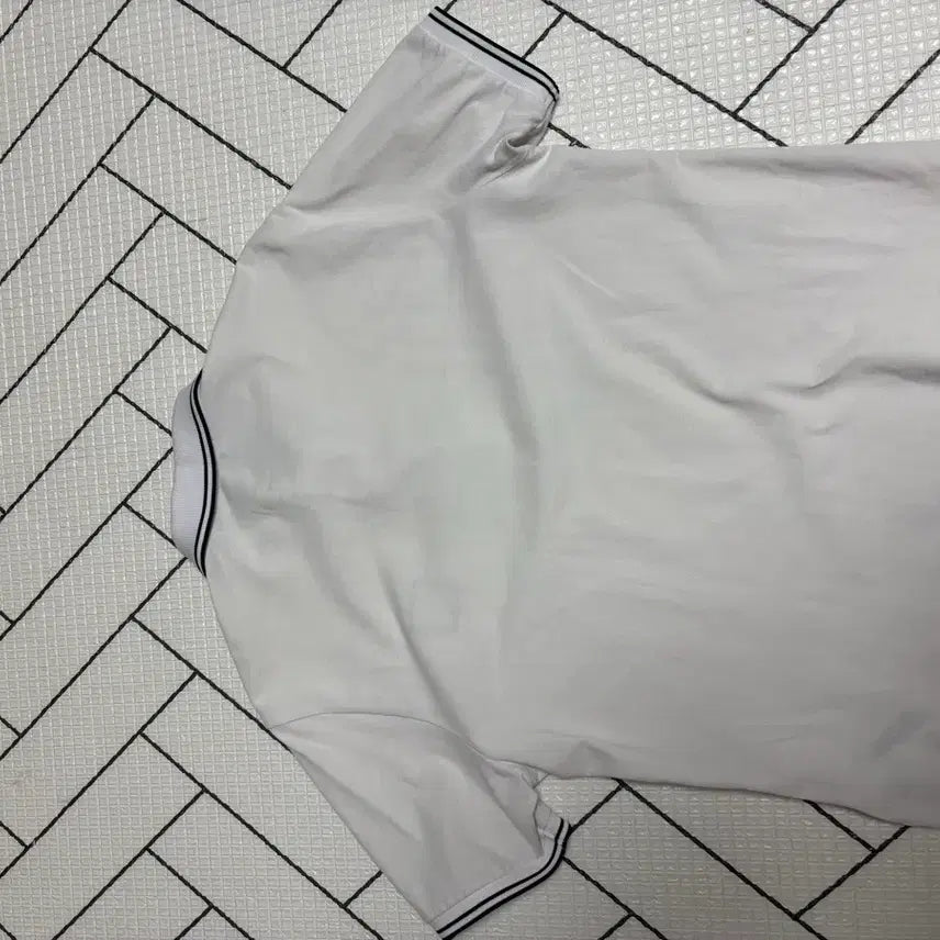 [BUNJANG] Stone Island White Polo Shirt / 스톤아일랜드 흰색 카라티