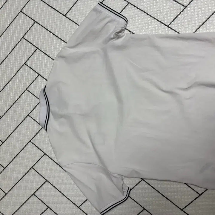 [BUNJANG] Stone Island White Polo Shirt / 스톤아일랜드 흰색 카라티