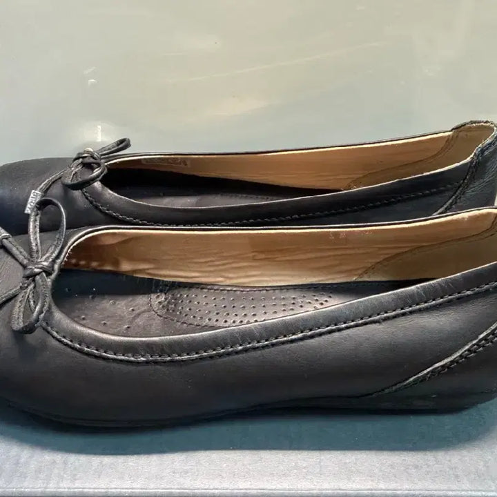 [BUNJANG] GEOX Black Leather Flat Shoes / 제옥스(GEOX) 블랙 가죽 플랫 슈즈 36(230)