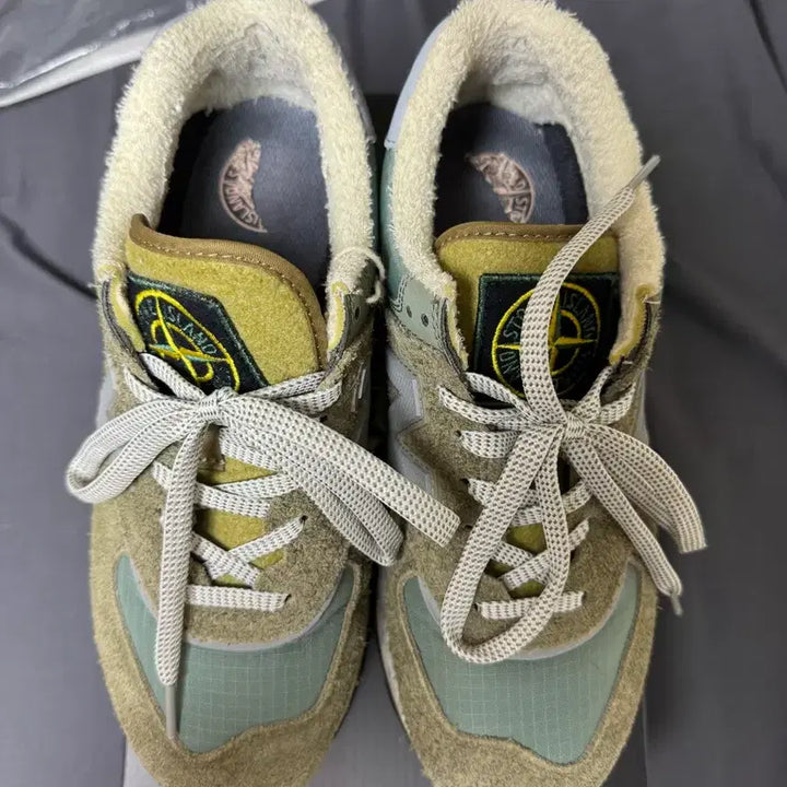 [BUNJANG] New Balance x Stone Island 574 Legacy Green / 뉴발란스 x 스톤 아일랜드 574 레거시 그린 250 판매합니다