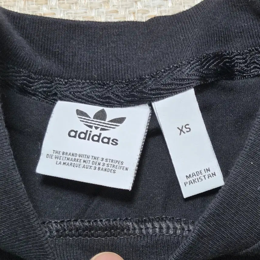 [BUNJANG] Adidas Cropped Tank Top / Adidas 아디다스 크롭 나시 탱크탑