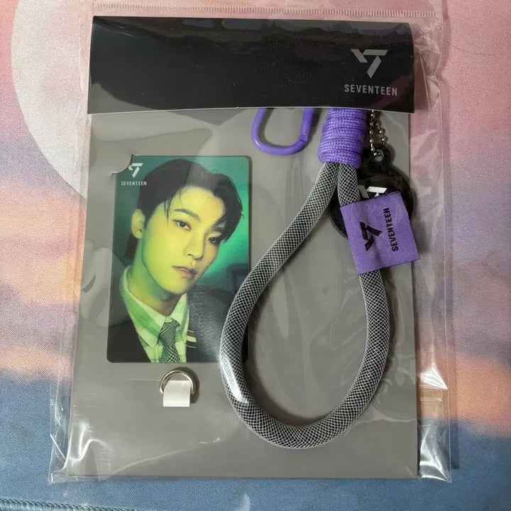 [BUNJANG] SEVENTEEN Dino 3D Lenticular Phone Grip (17 IS RIGHT HERE) / 세븐틴 디노 3D 렌티큘러 폰탭(17 IS RIGHT HERE)