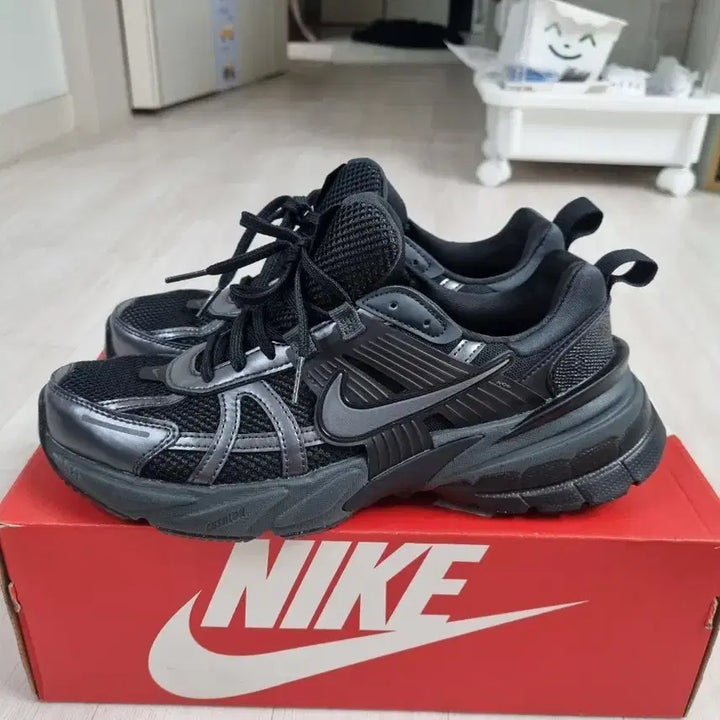 [BUNJANG] Nike V2K Run Black Anthracite / 나이키 V2K런 블랙 앤트러사이트 260사이즈
