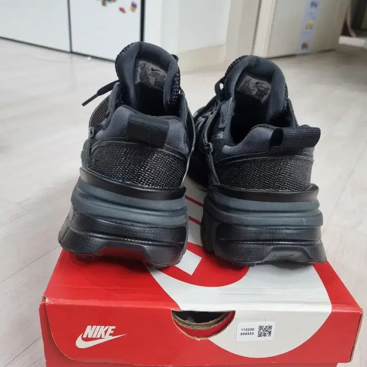 [BUNJANG] Nike V2K Run Black Anthracite / 나이키 V2K런 블랙 앤트러사이트 260사이즈