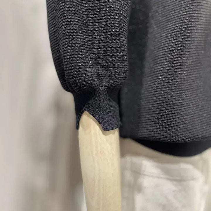 [BUNJANG] NICE CLAUP Pearl Knit Patch Blouse / 나이스클랍 펄니트패치 블라우스 55